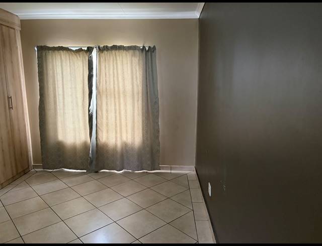 2 BEDROOM TOWNHOUSE FOR SALE IN RIVERSDALE